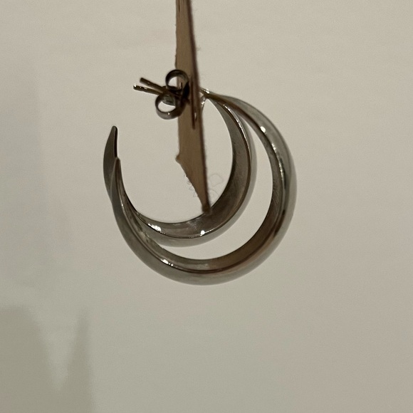 Vintage Silver-Tone Wide Hoop Earrings - Picture 3 of 5